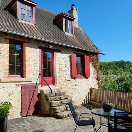 Gite "La Petite" Saint-Benoit-du-Sault Bagian luar foto